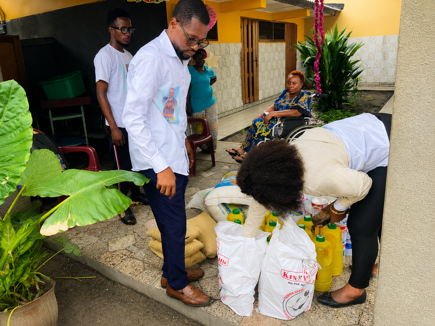 Distribution de fournitures de sante